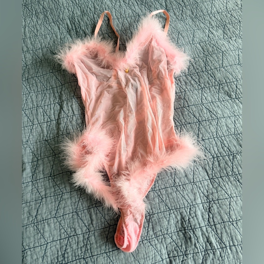 PLAYBOY x Yandy Pink Feathered Thong Lingerie Size M